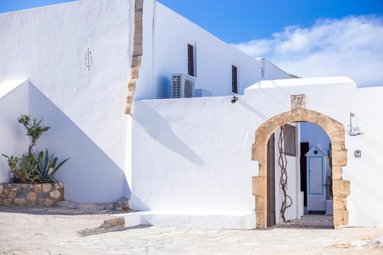 Al 583 Di Lindos Hotell Eksteriør bilde