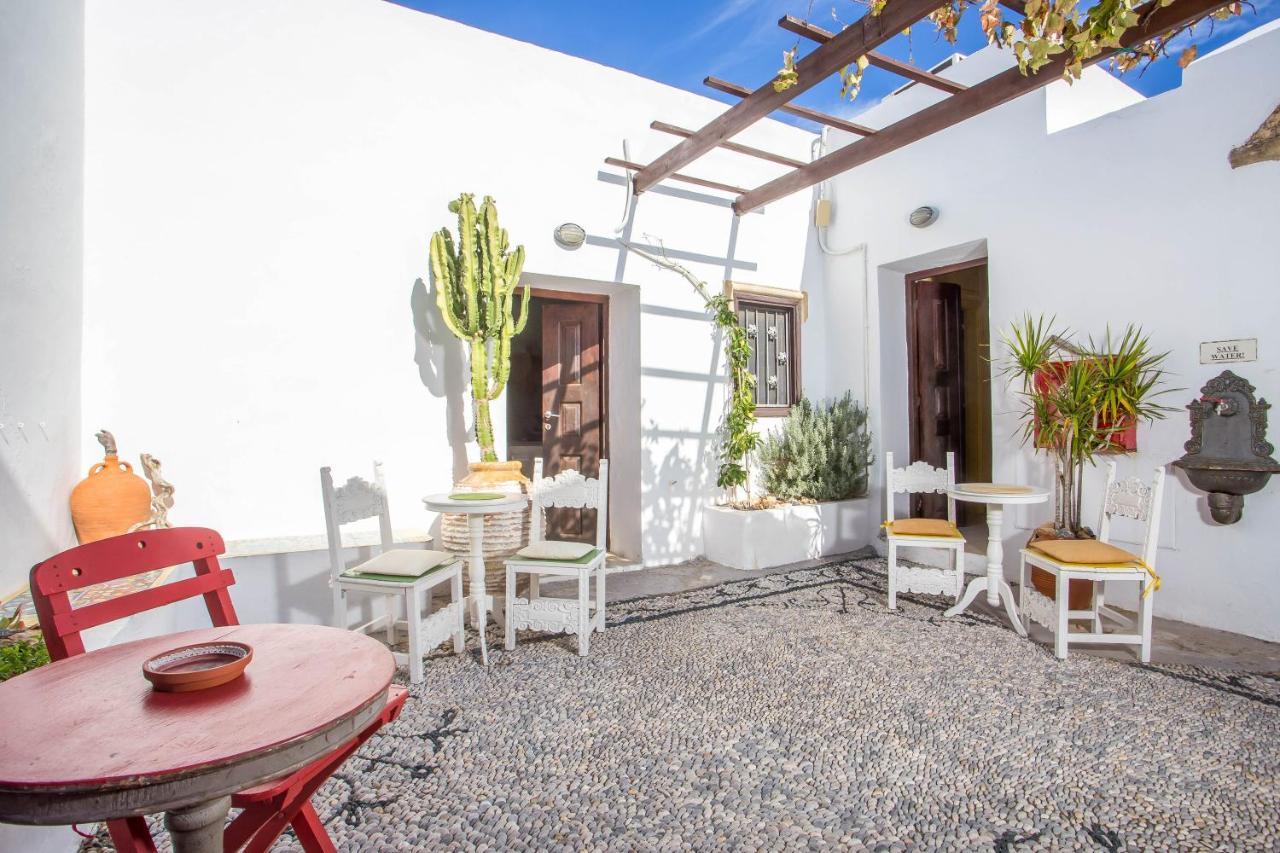 Al 583 Di Lindos Hotell Eksteriør bilde